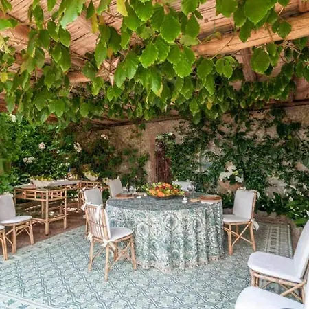 Nyaraló Northern Style In For 12 Guests